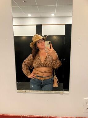 Z🐞Brown Floral Wrap Crop Top Size L